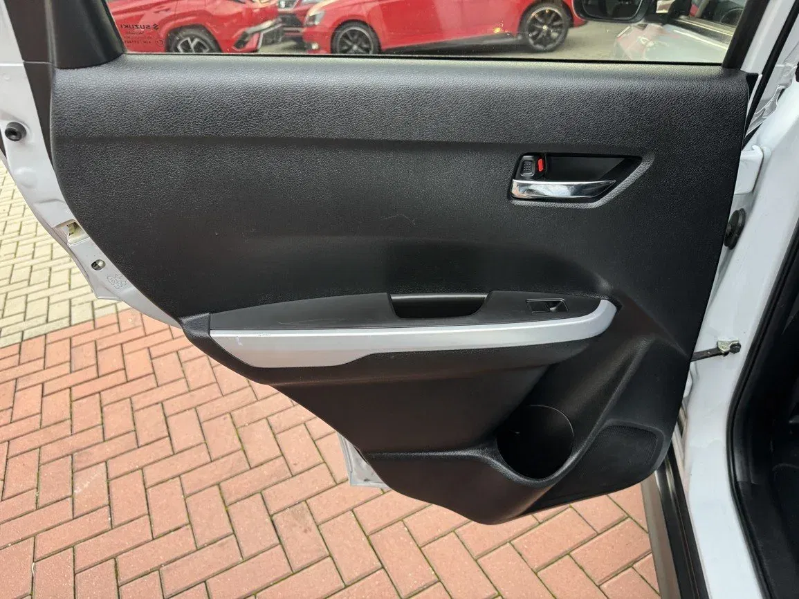 Suzuki Vitara - Náhled 25