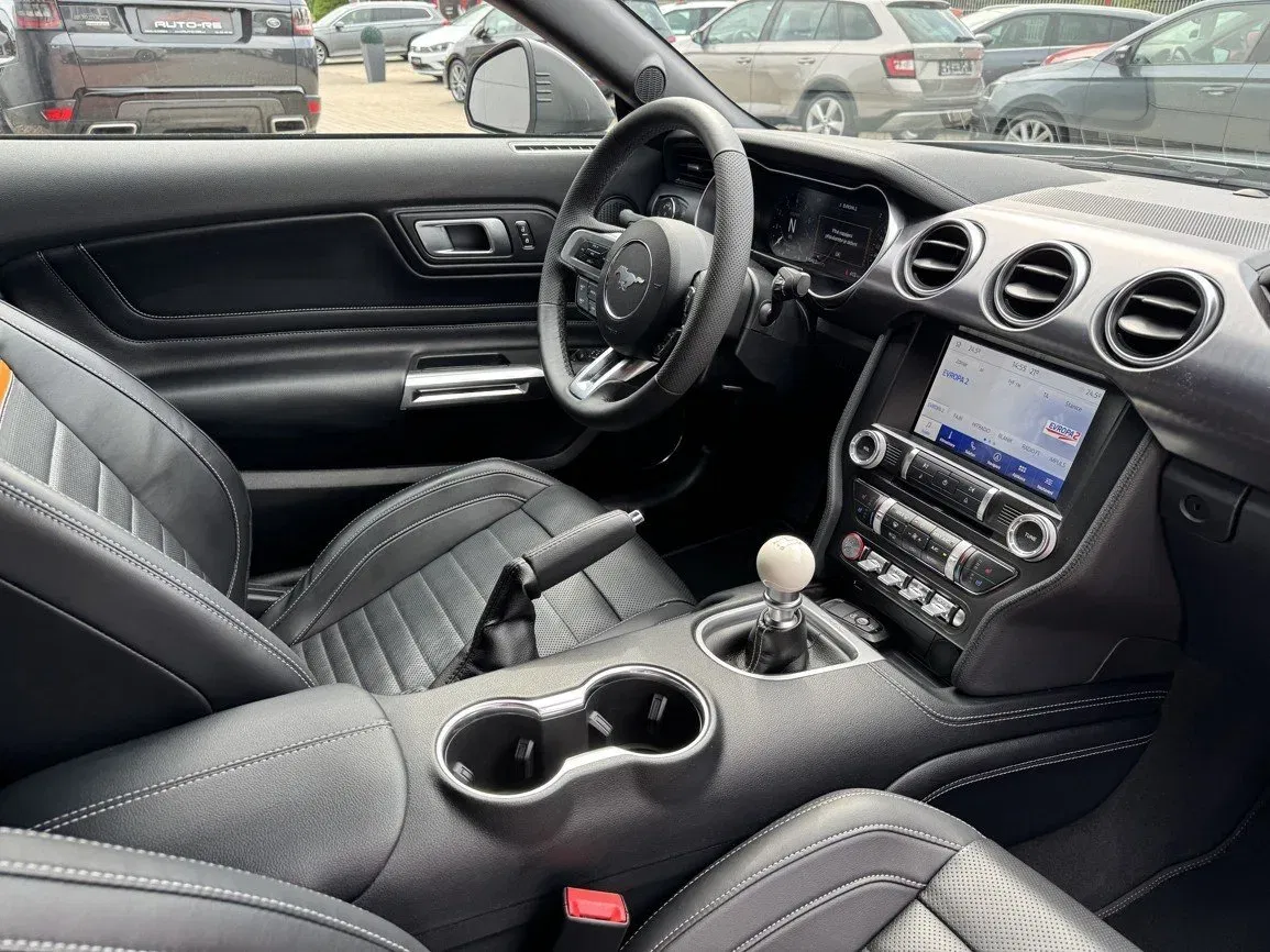 Ford Mustang - Náhled 18