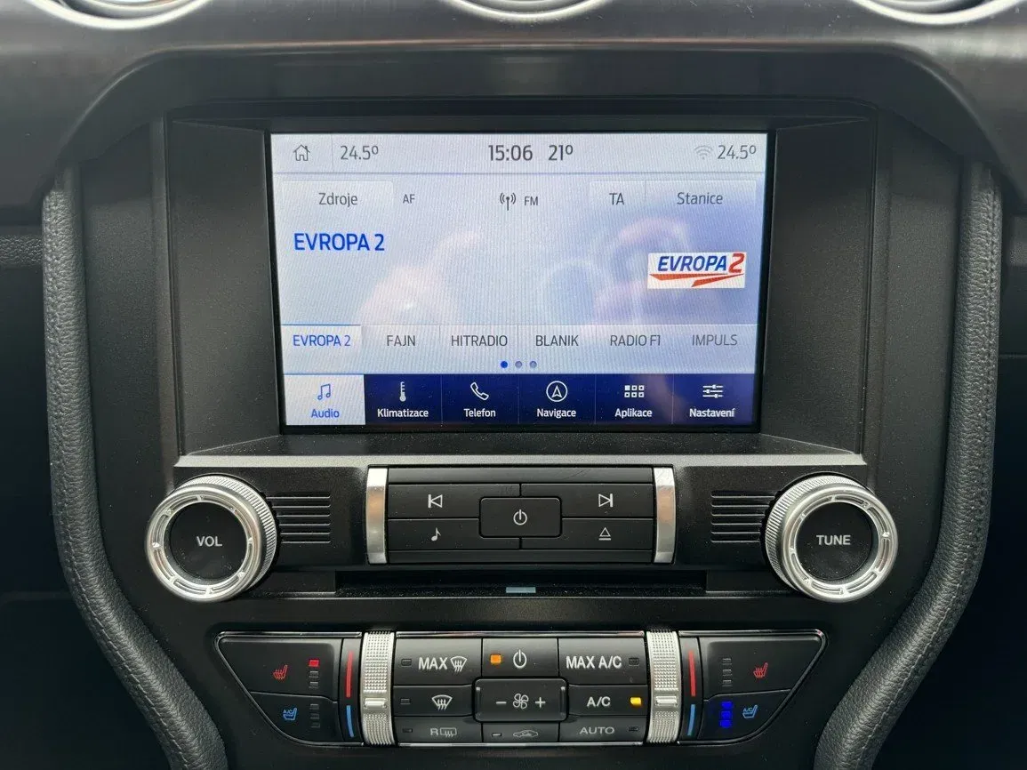 Ford Mustang - Náhled 10