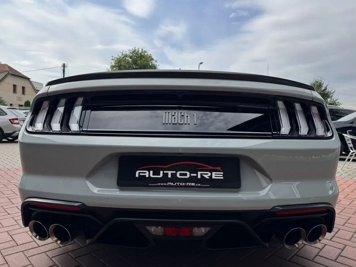 Ford Mustang - Náhled 42