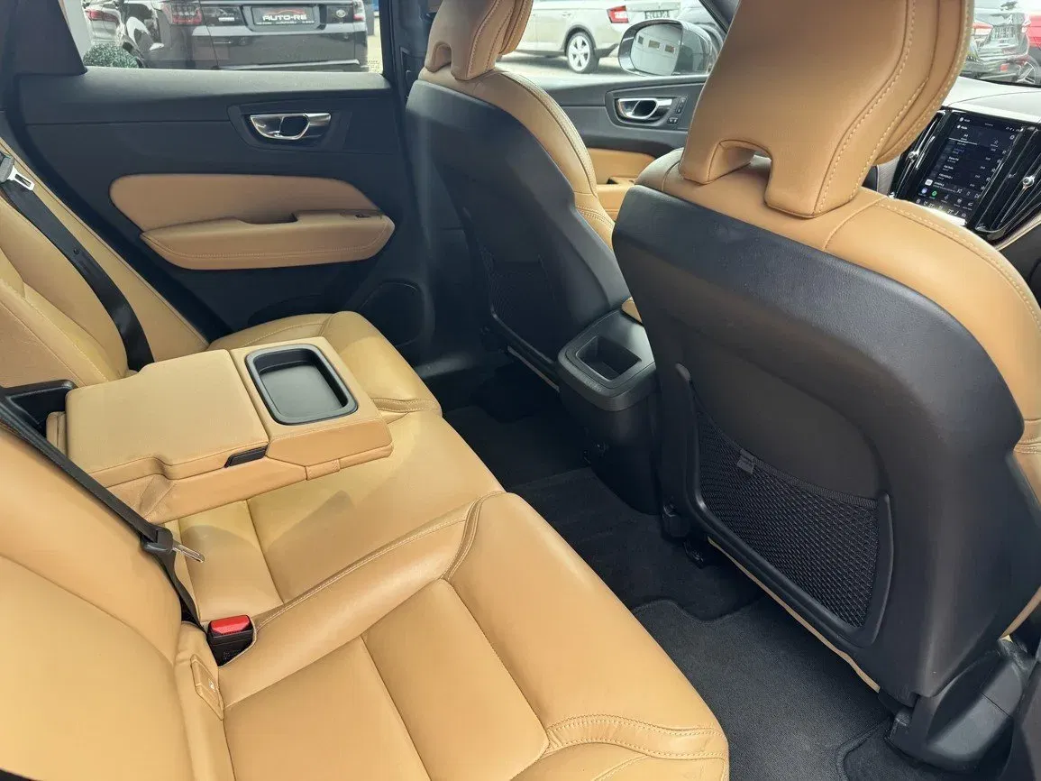 Volvo XC60 - Náhled 22