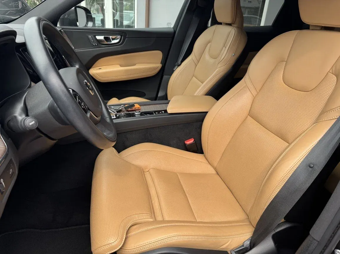 Volvo XC60 - Náhled 28