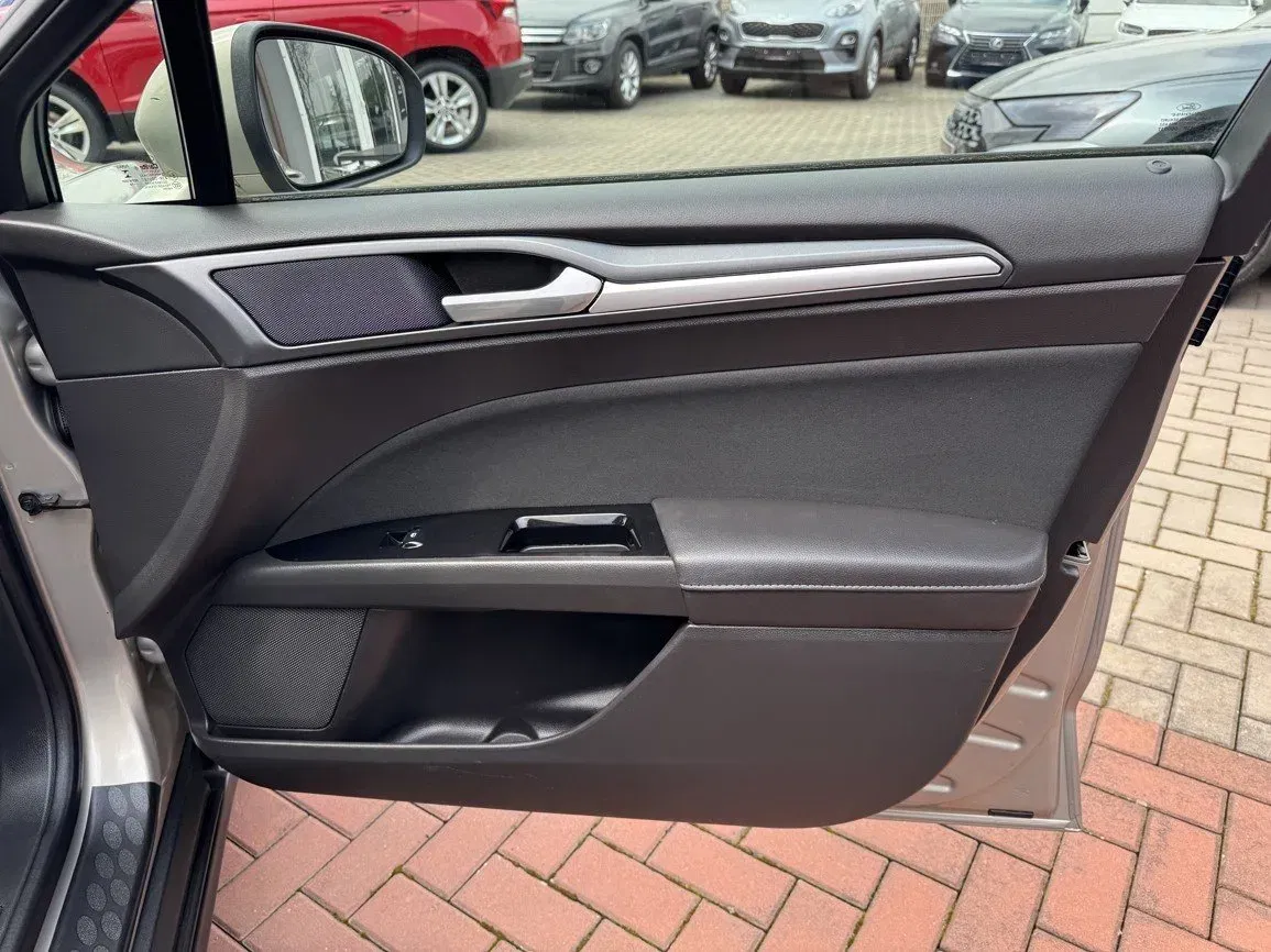 Ford Mondeo - Náhled 16