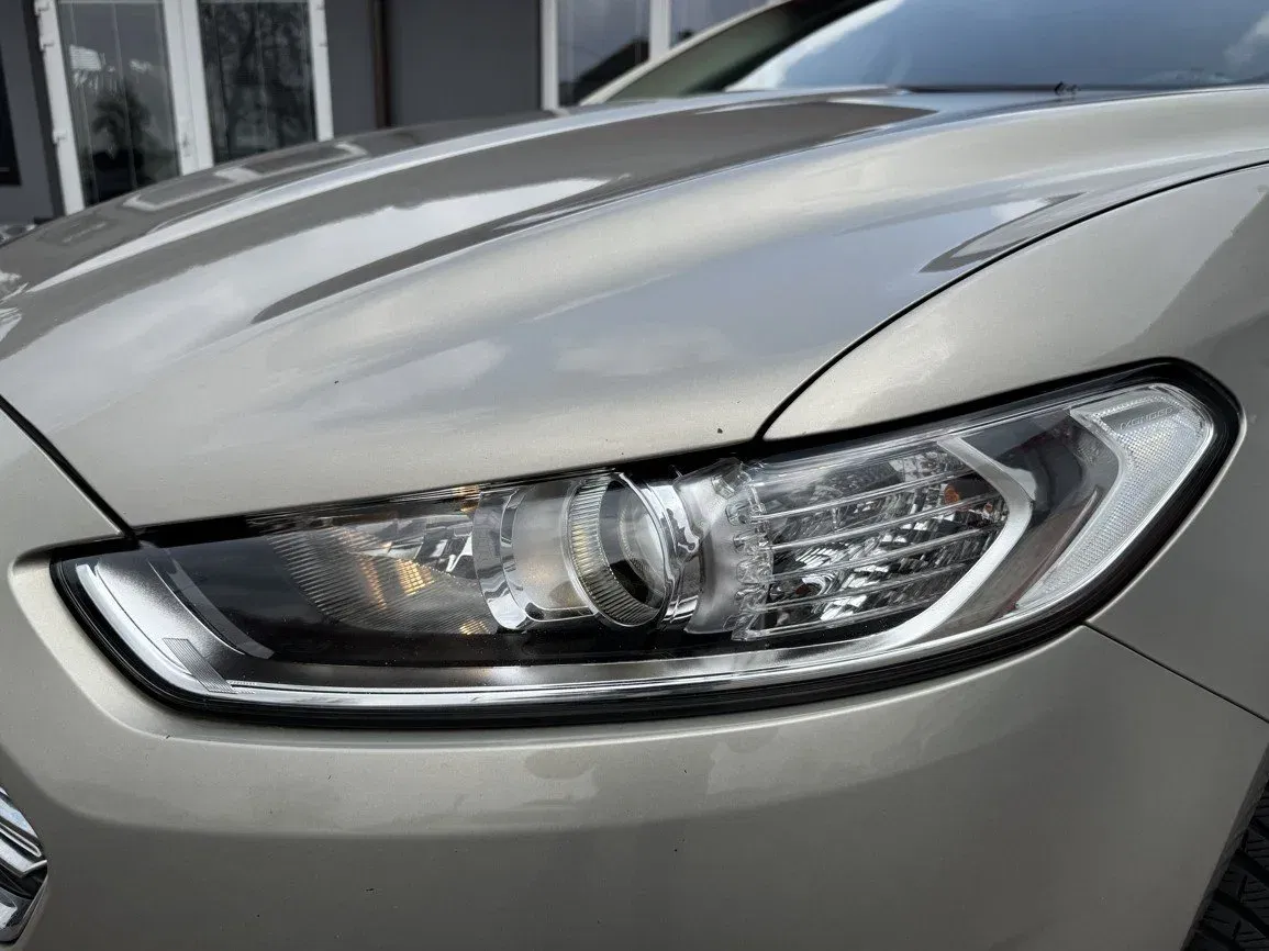 Ford Mondeo - Náhled 34