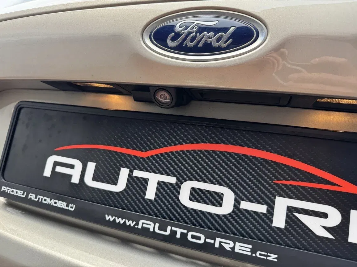 Ford Mondeo - Náhled 41