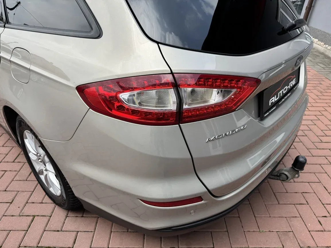 Ford Mondeo - Náhled 42