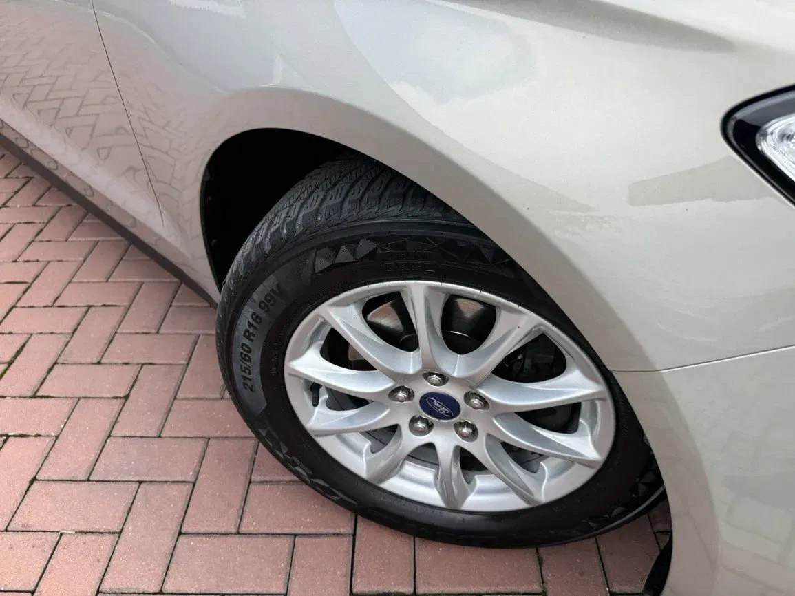 Ford Mondeo - Náhled 43