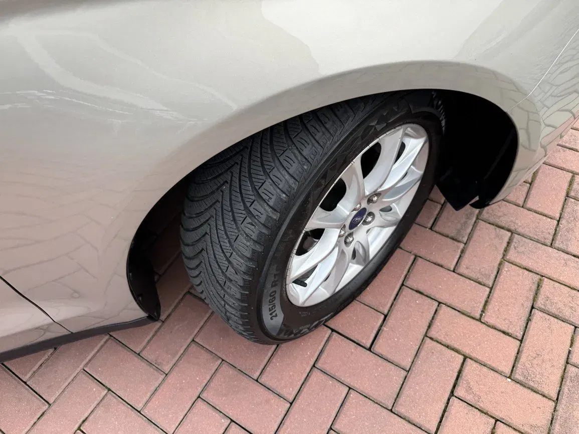 Ford Mondeo - Náhled 44