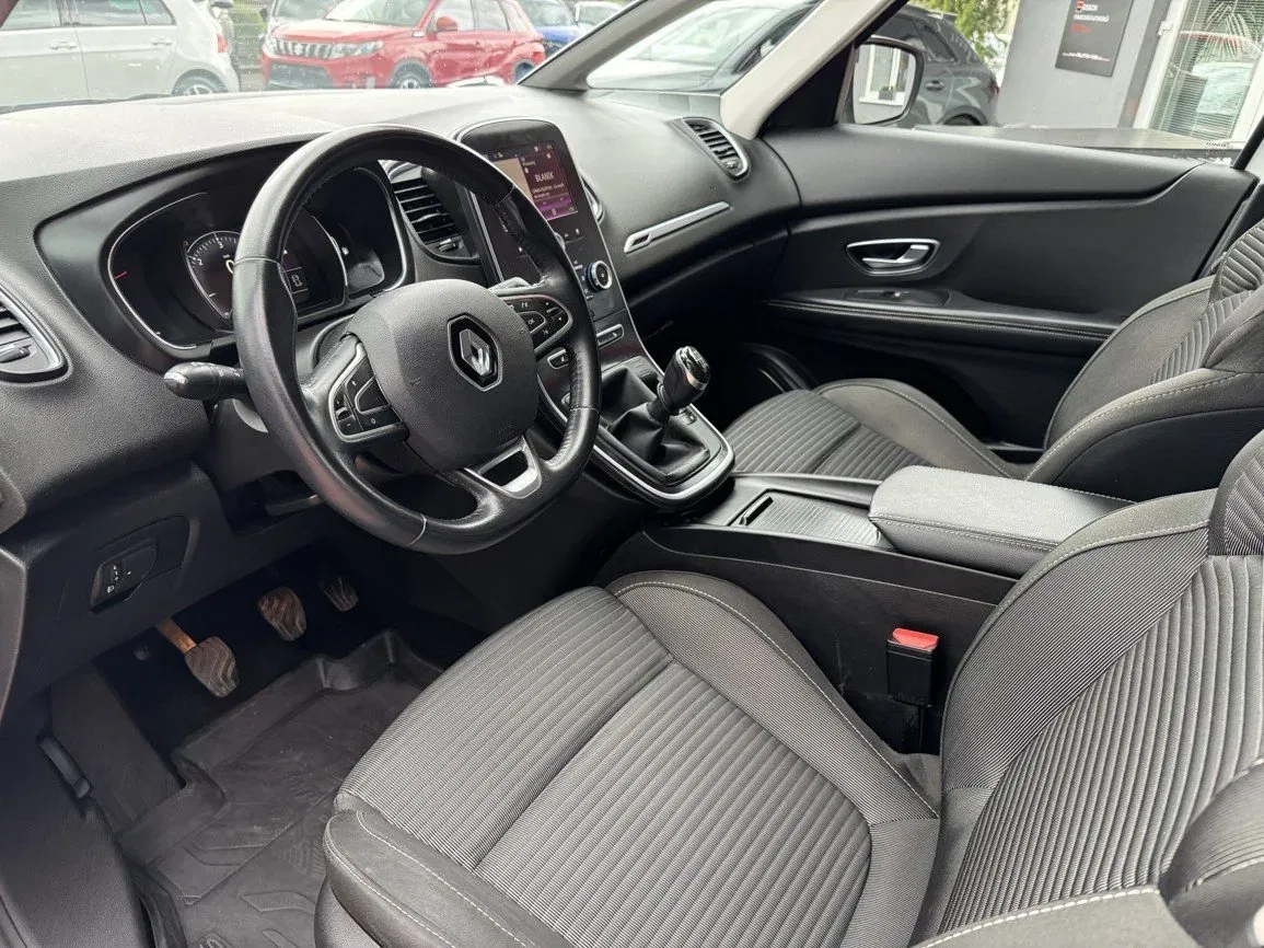 Renault Grand Scénic - Náhled 22