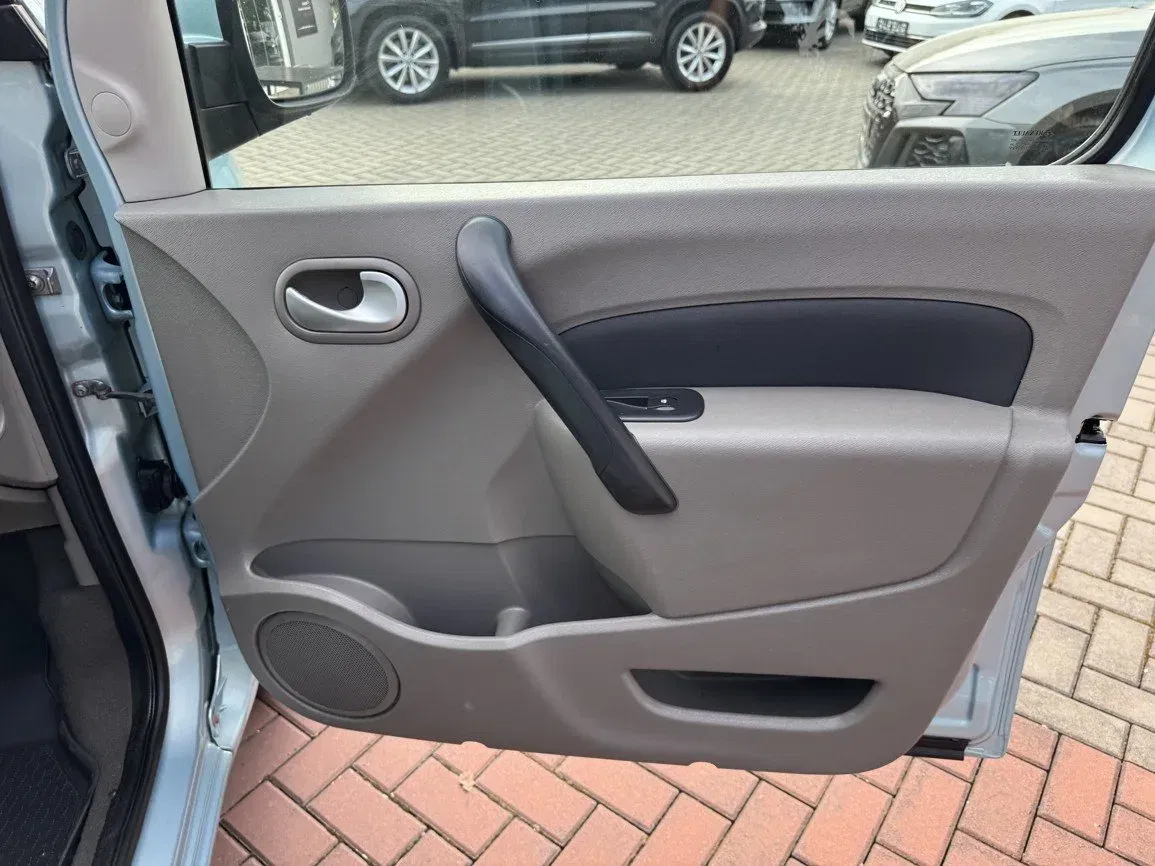 Renault Kangoo - Náhled 16