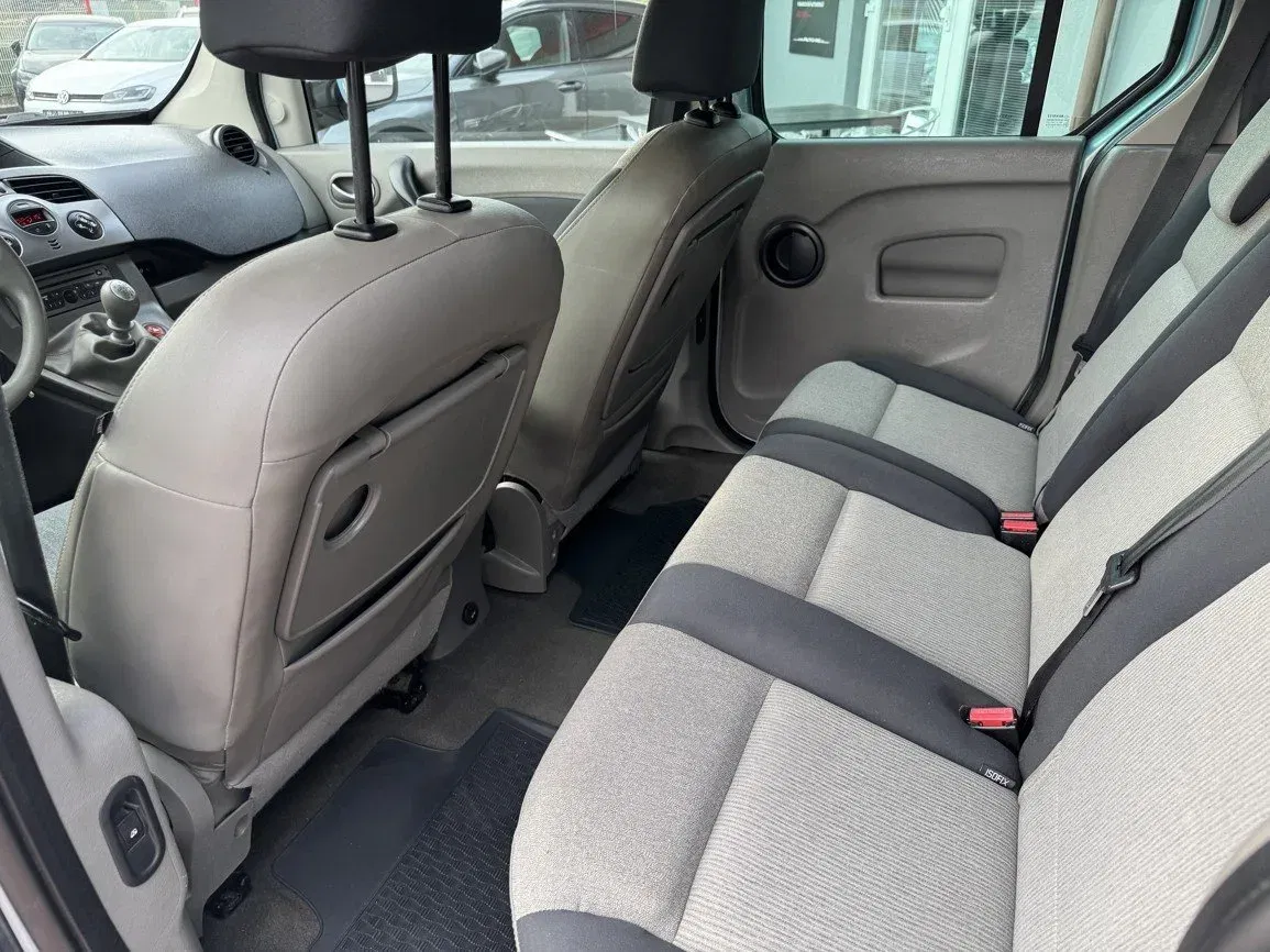 Renault Kangoo - Náhled 21