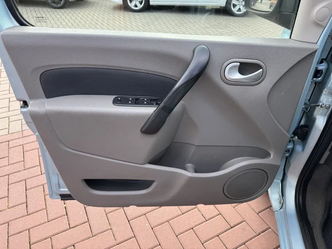 Renault Kangoo - Náhled 25