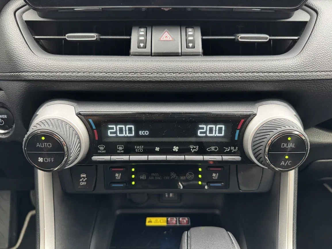 Toyota Rav4 - Náhled 10