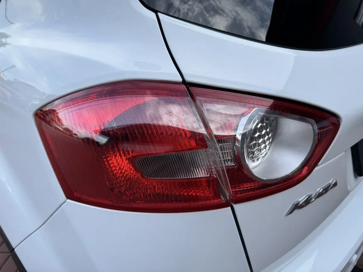 Ford Kuga - Náhled 43