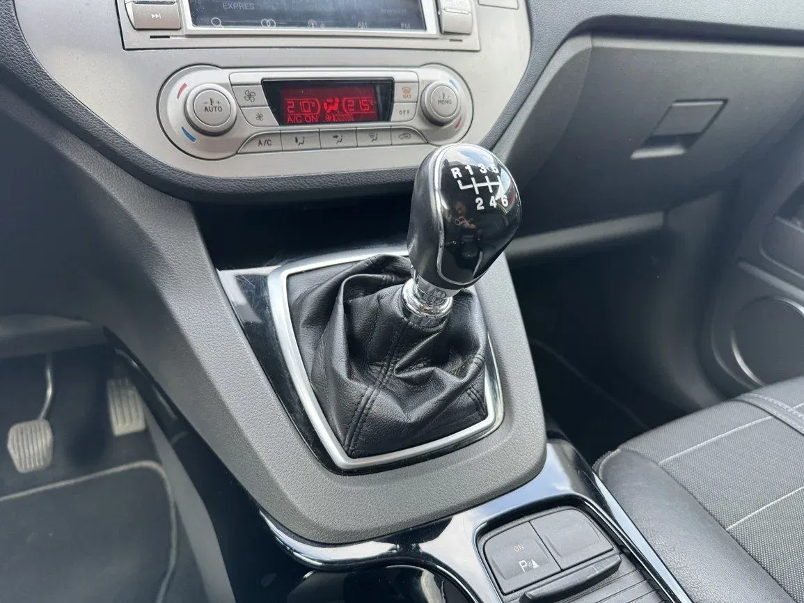 Ford Kuga - Náhled 9