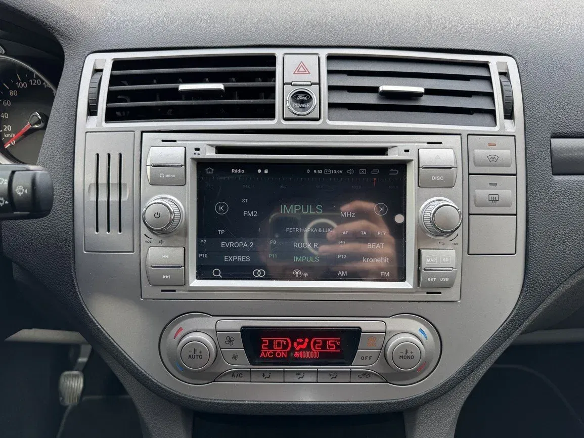 Ford Kuga - Náhled 10