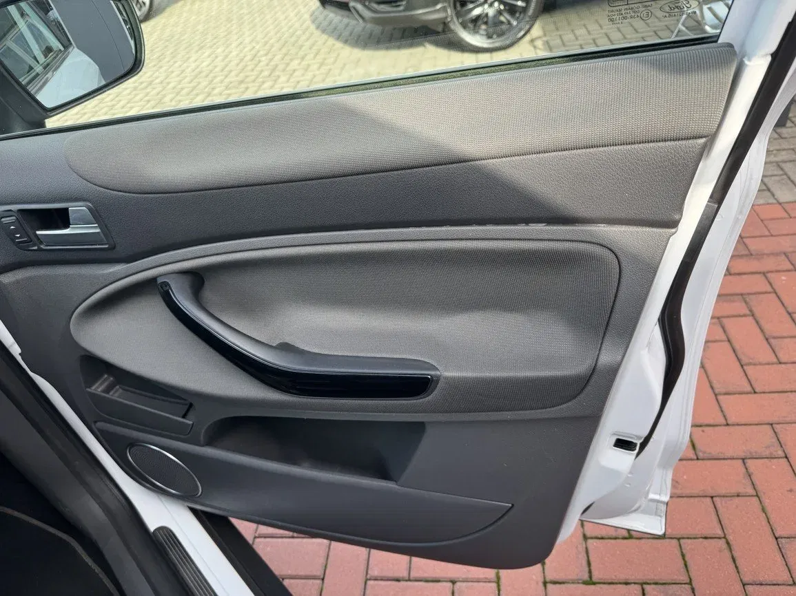 Ford Kuga - Náhled 18