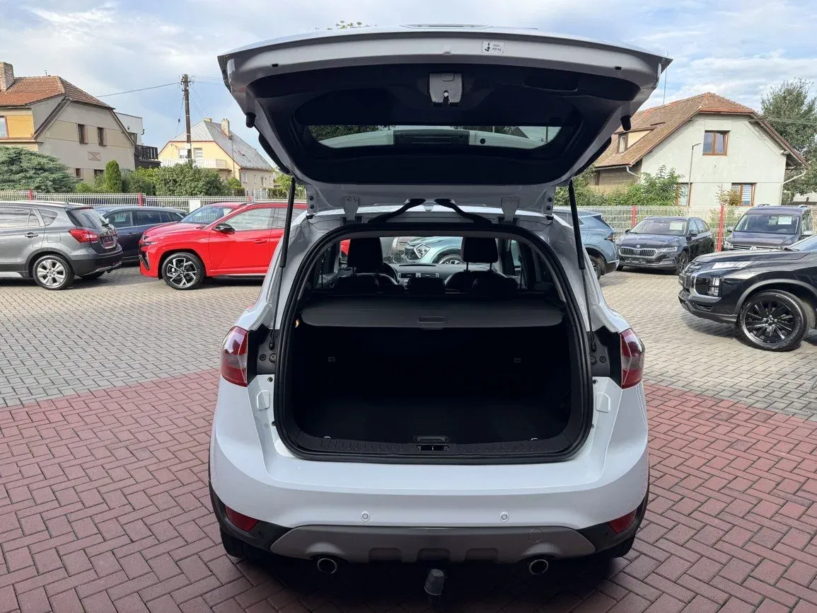 Ford Kuga - Náhled 21