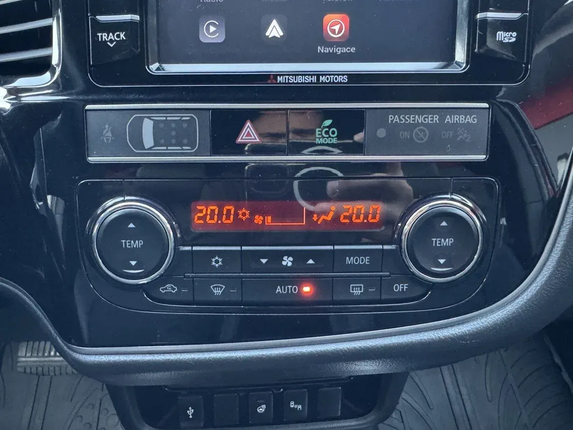 Mitsubishi Outlander - Náhled 9