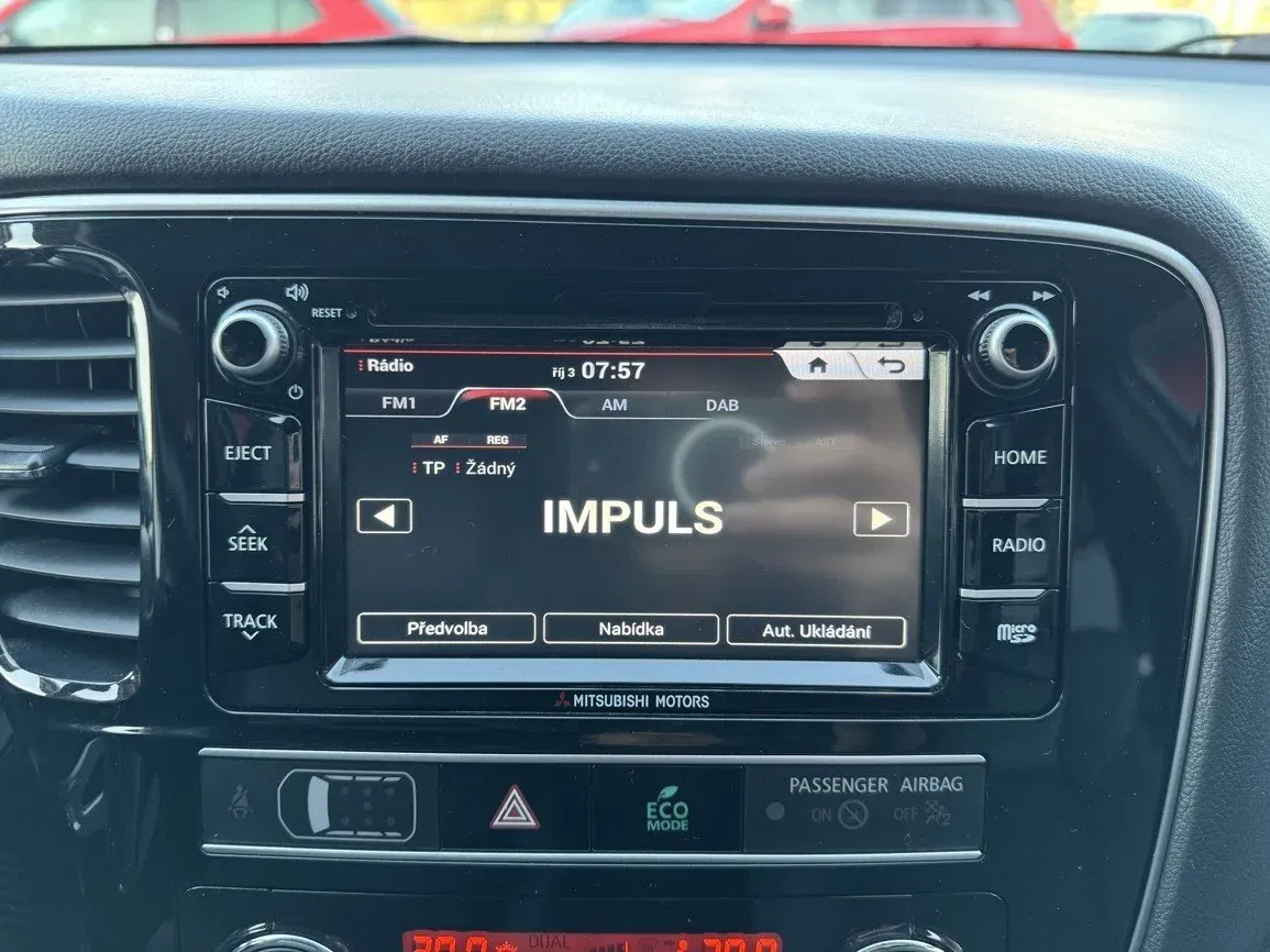 Mitsubishi Outlander - Náhled 11