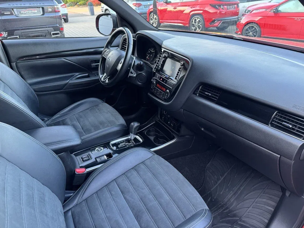 Mitsubishi Outlander - Náhled 15