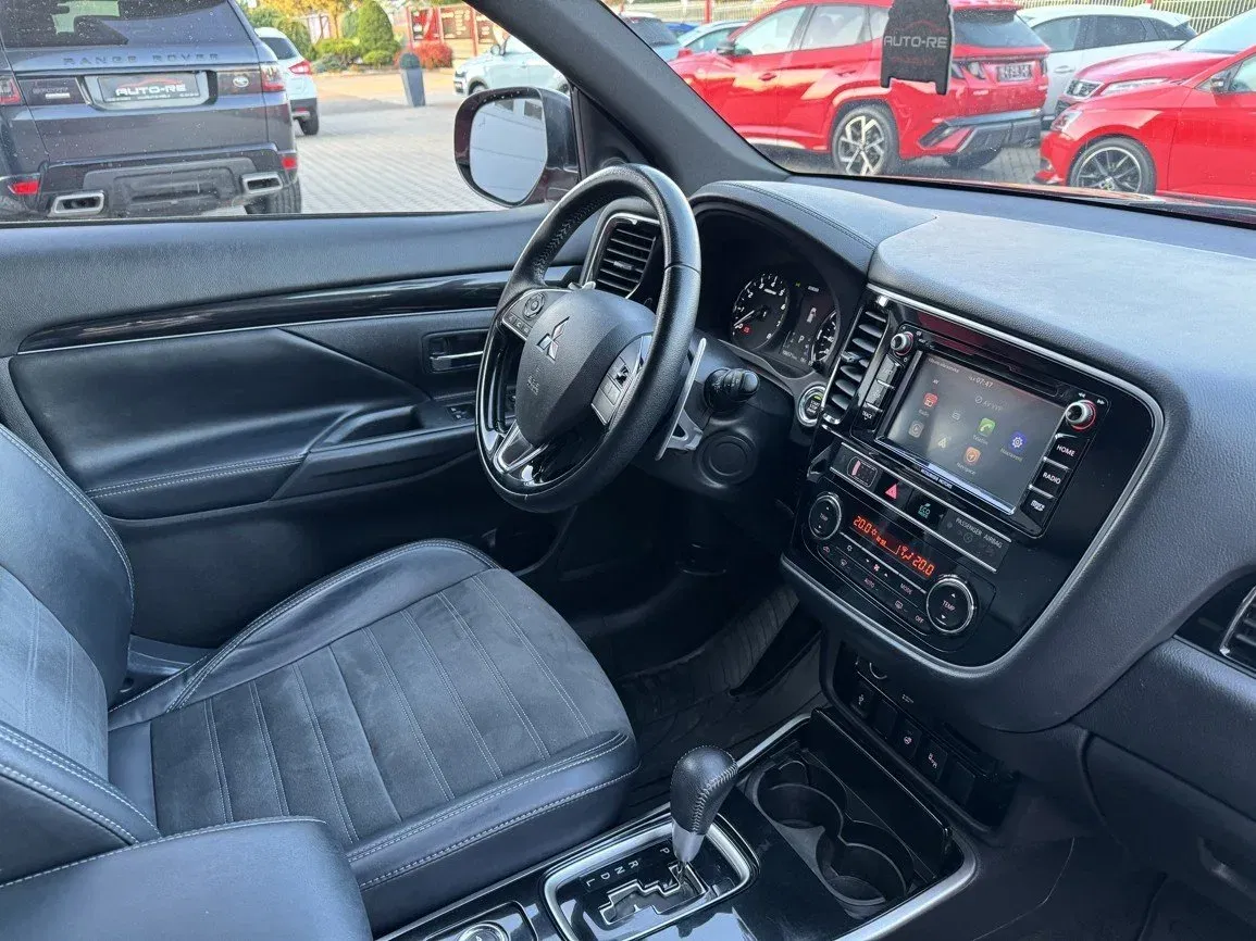 Mitsubishi Outlander - Náhled 16