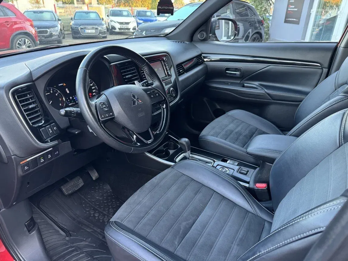 Mitsubishi Outlander - Náhled 25
