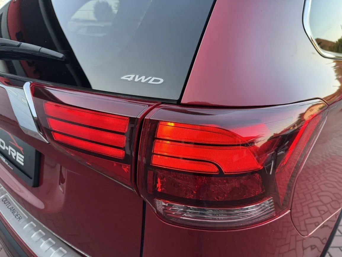 Mitsubishi Outlander - Náhled 38