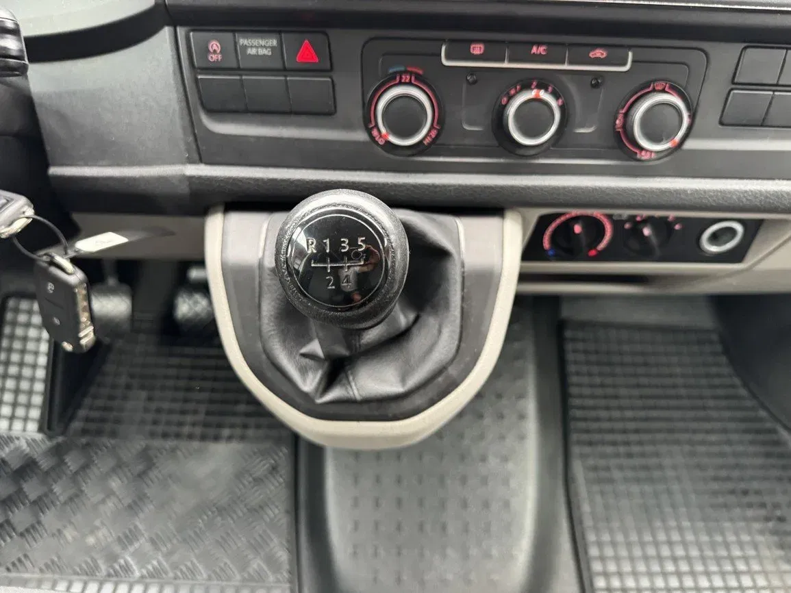 Volkswagen Transporter - Náhled 12