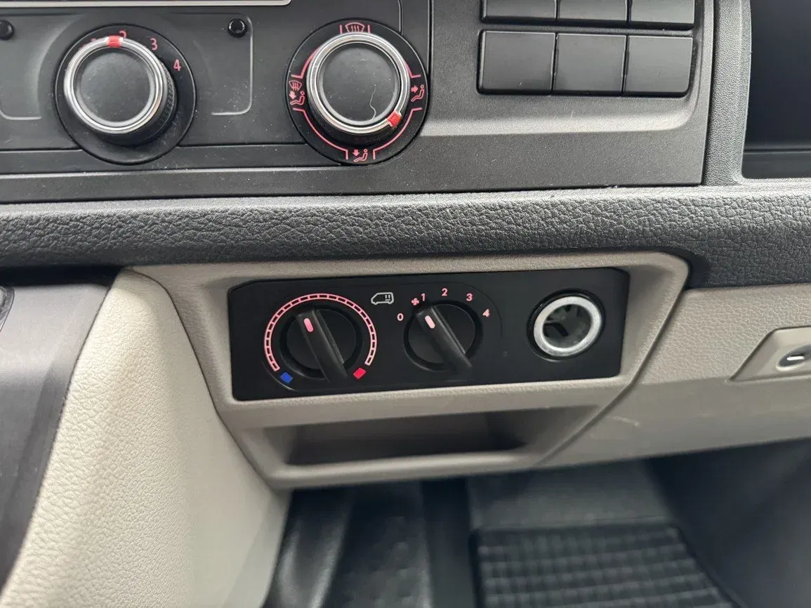 Volkswagen Transporter - Náhled 13