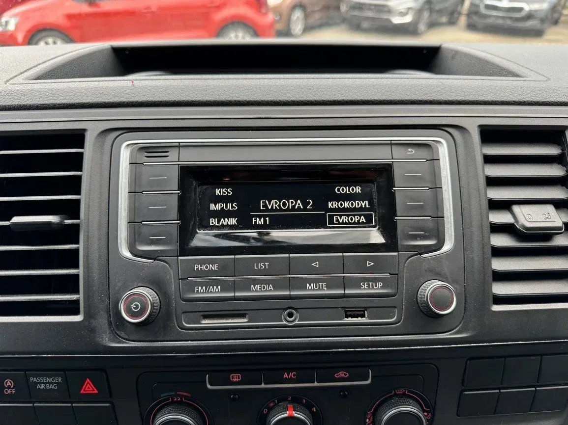 Volkswagen Transporter - Náhled 16