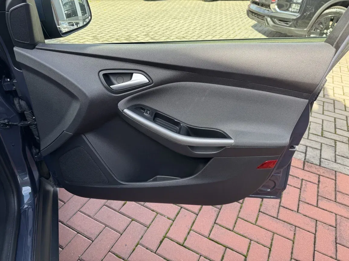 Ford Focus - Náhled 15