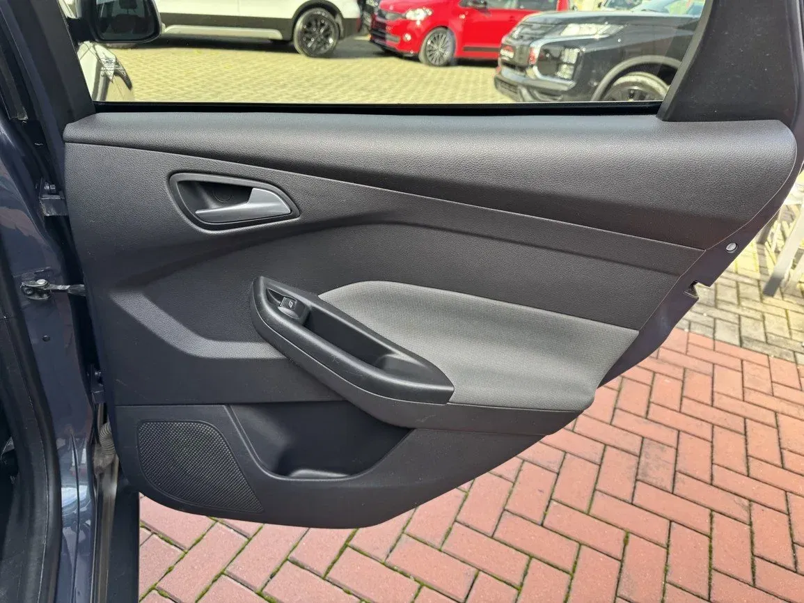 Ford Focus - Náhled 17