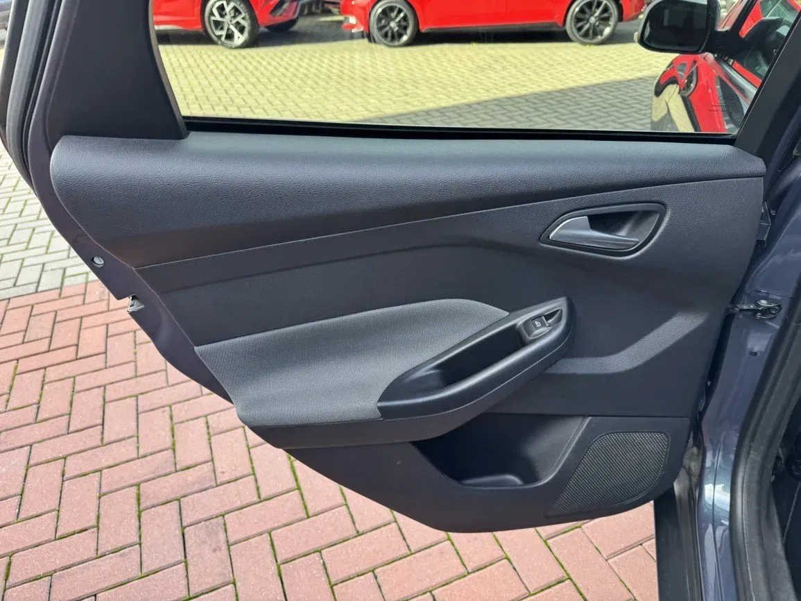 Ford Focus - Náhled 21
