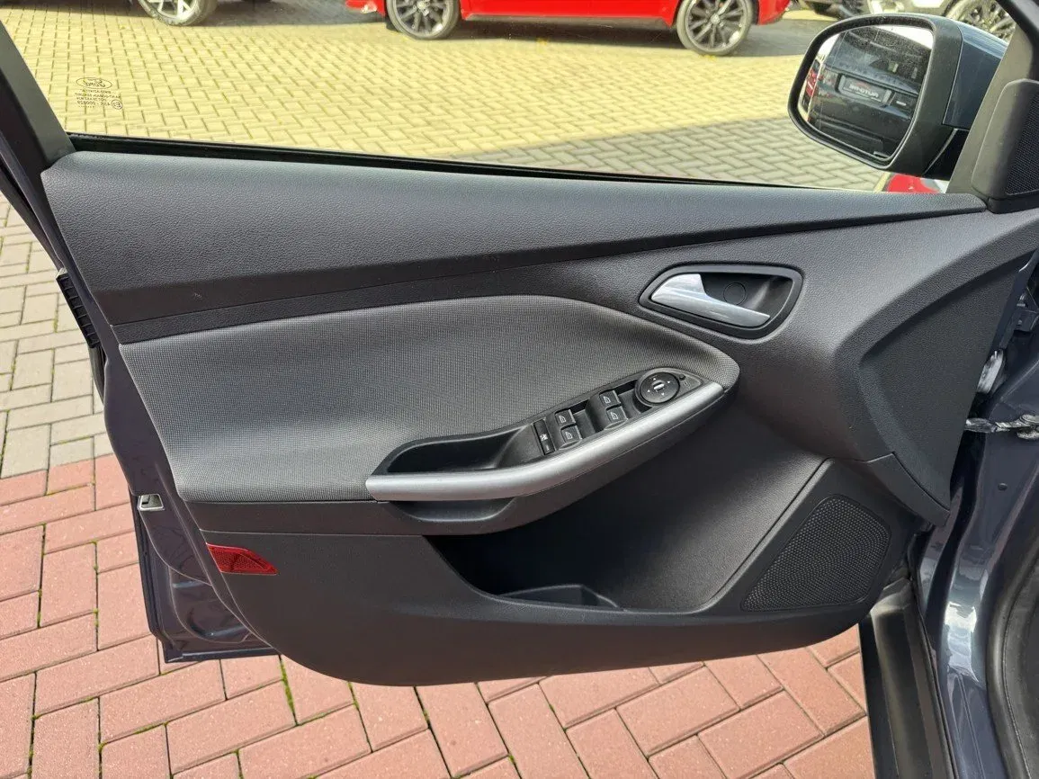 Ford Focus - Náhled 24