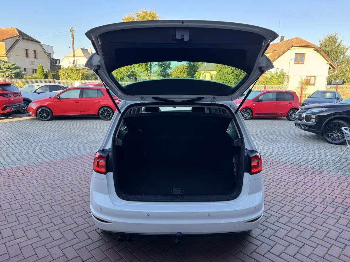 Volkswagen Golf Sportsvan - Náhled 21