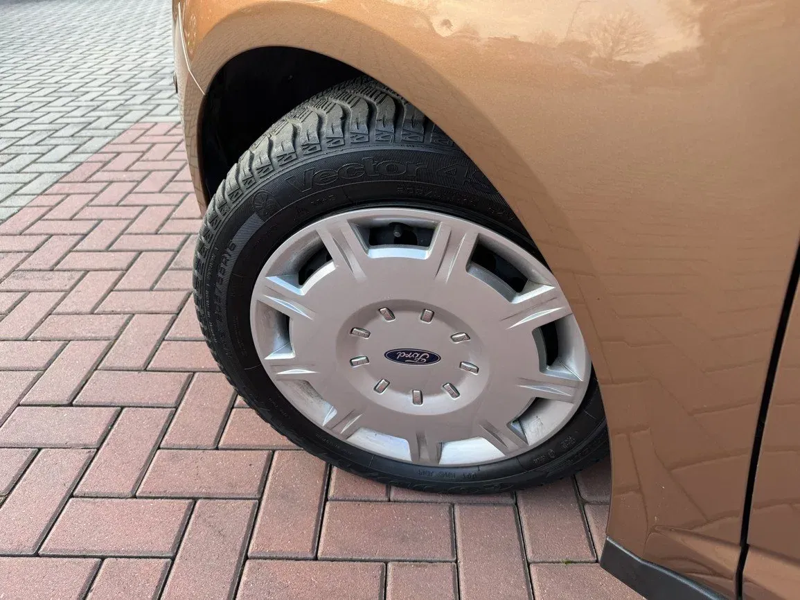 Ford C-MAX - Náhled 40