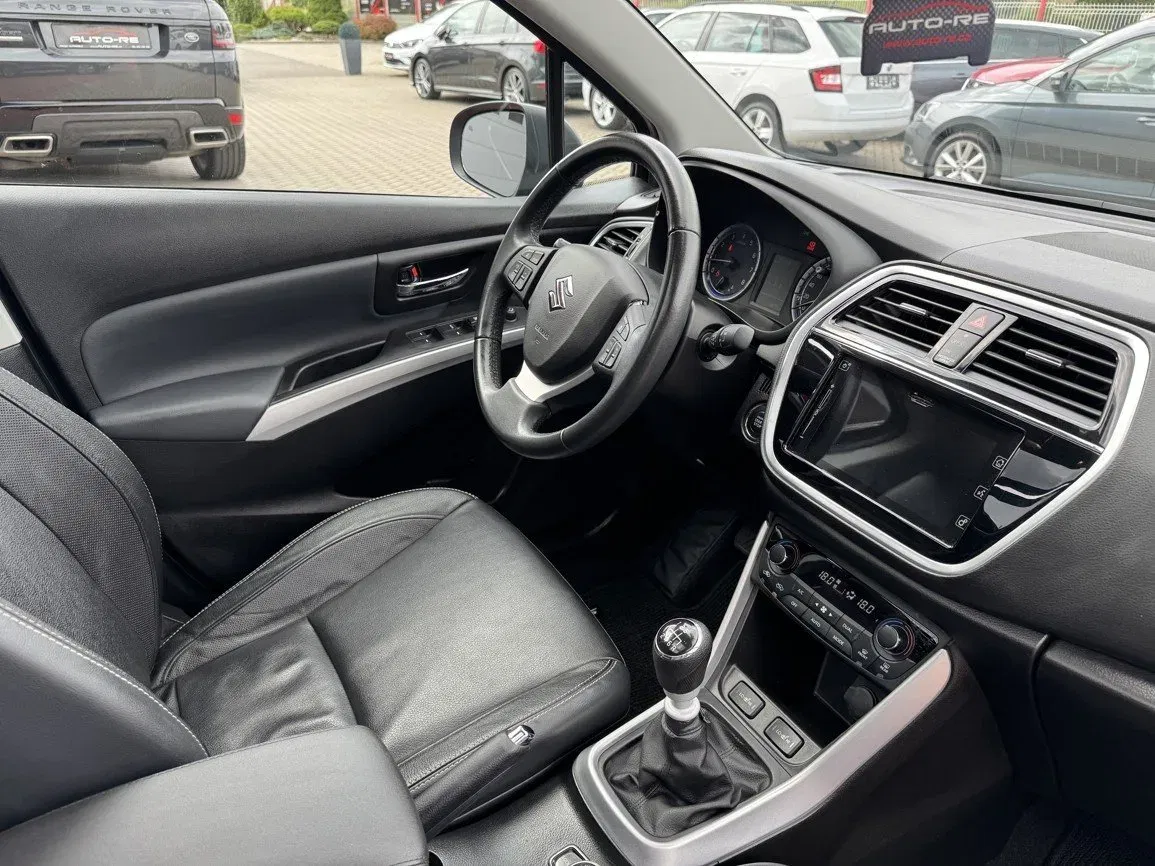 Suzuki SX4 S-Cross - Náhled 18