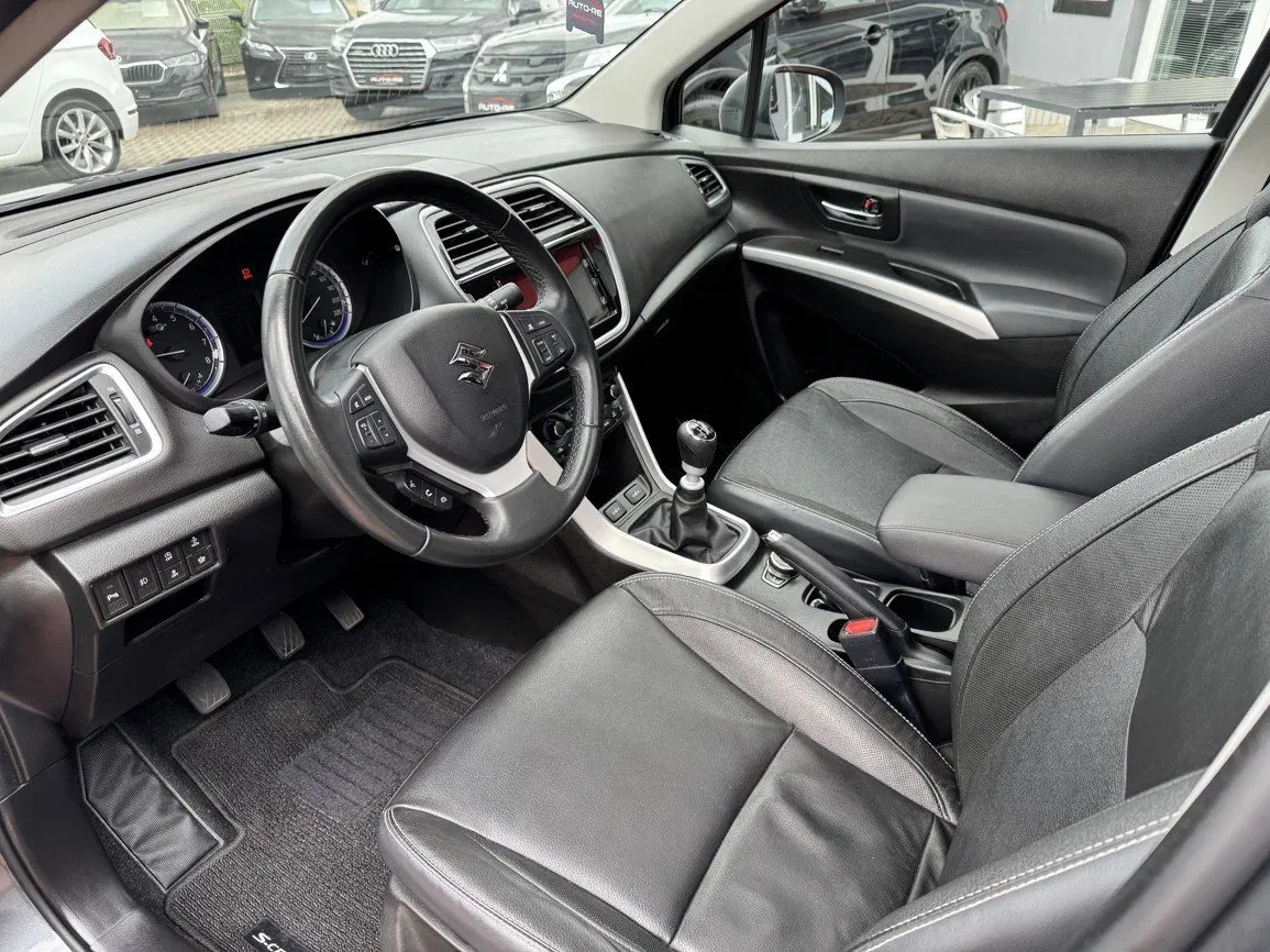 Suzuki SX4 S-Cross - Náhled 26