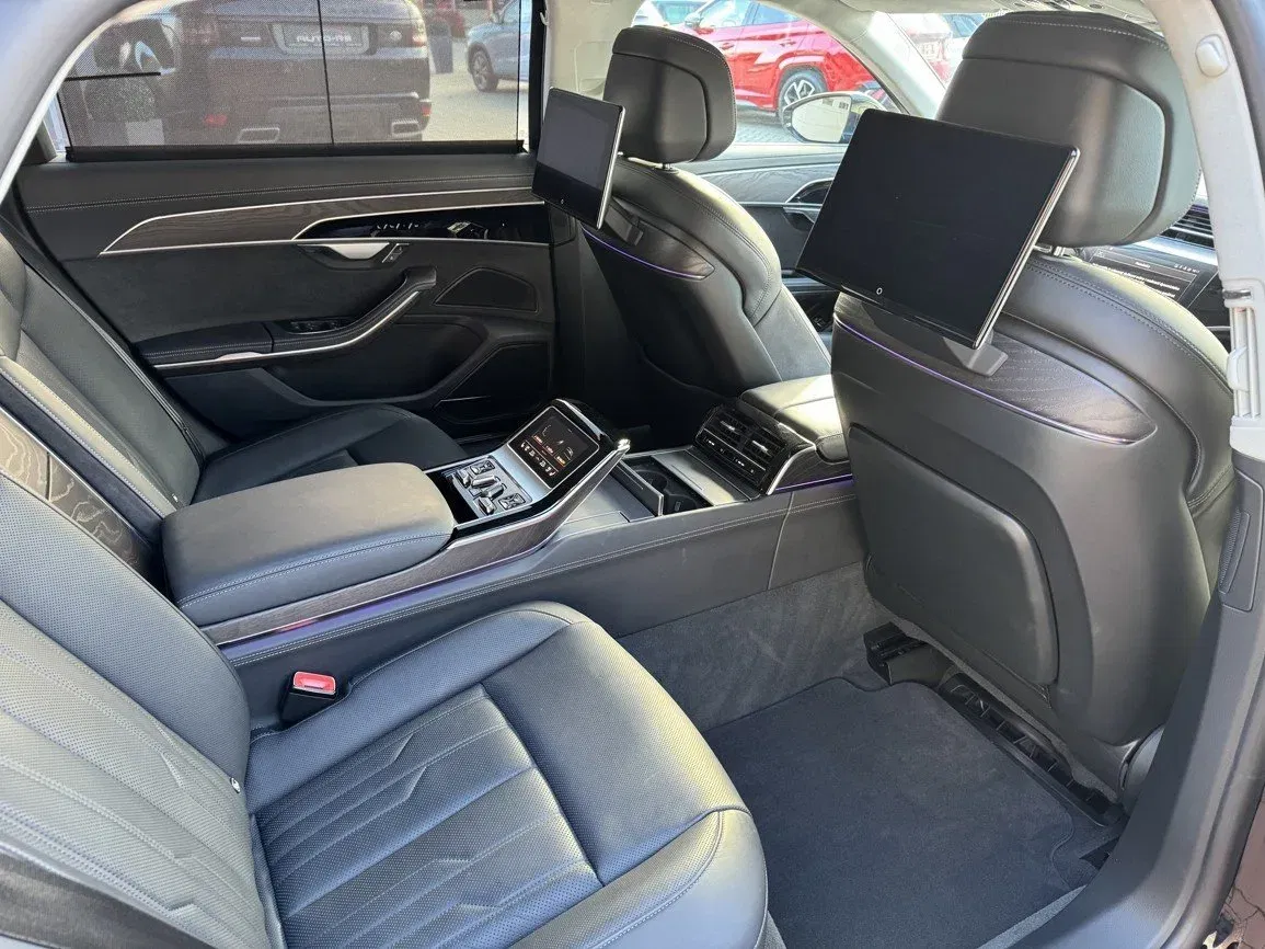 Audi A8 - Náhled 21