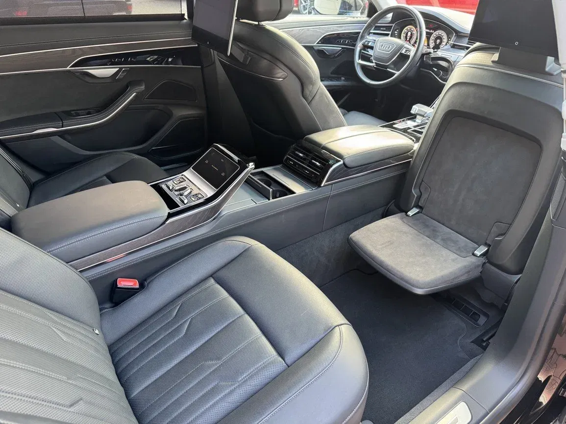 Audi A8 - Náhled 22