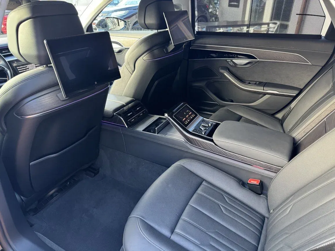 Audi A8 - Náhled 25
