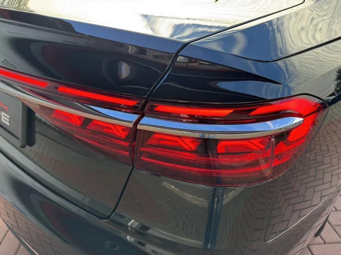 Audi A8 - Náhled 40