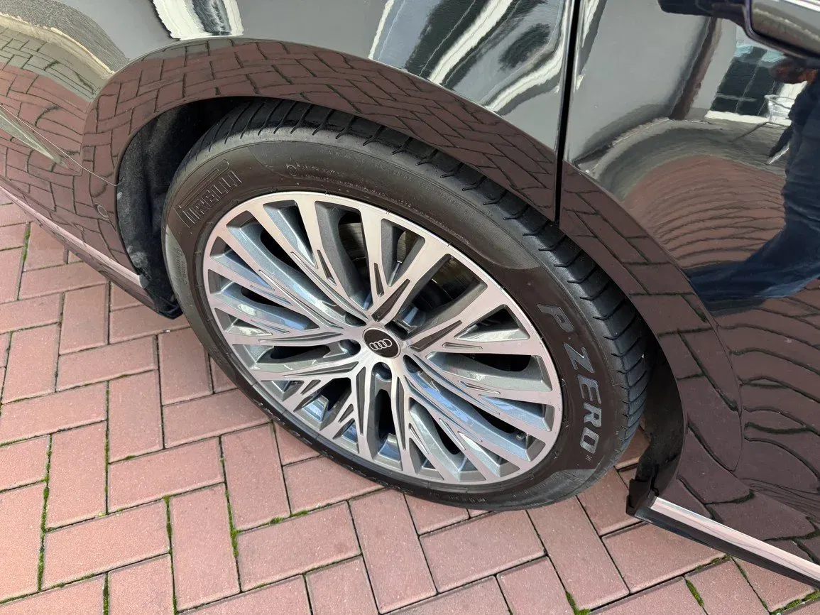 Audi A8 - Náhled 47
