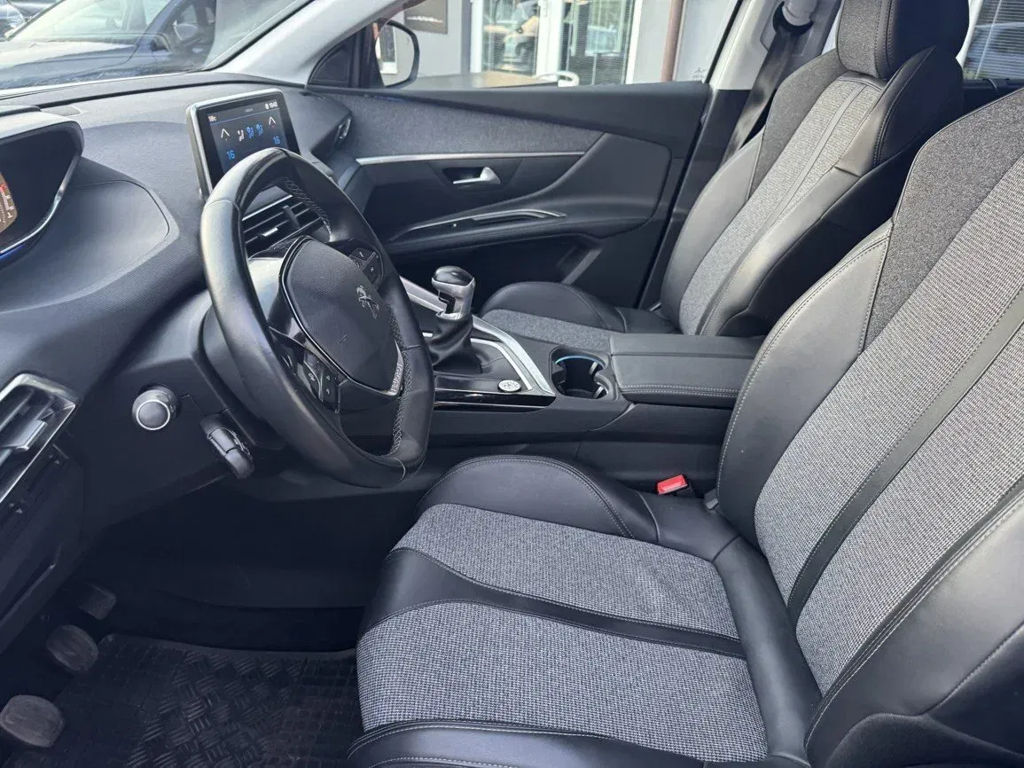Peugeot 5008 - Náhled 26