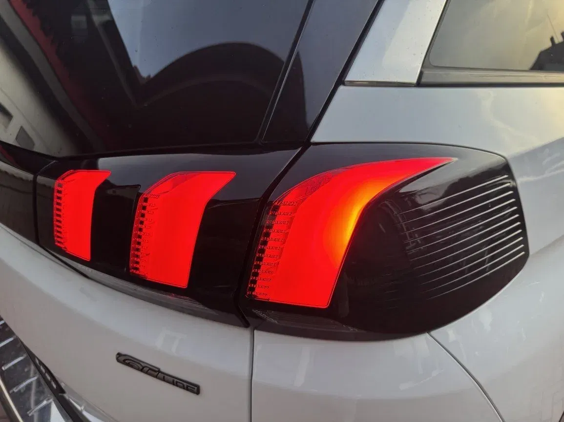 Peugeot 5008 - Náhled 40