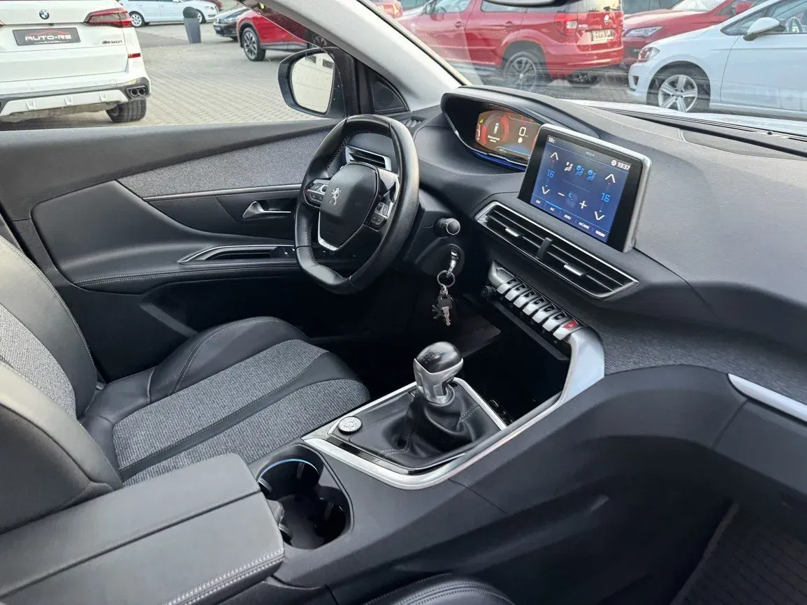 Peugeot 5008 - Náhled 15