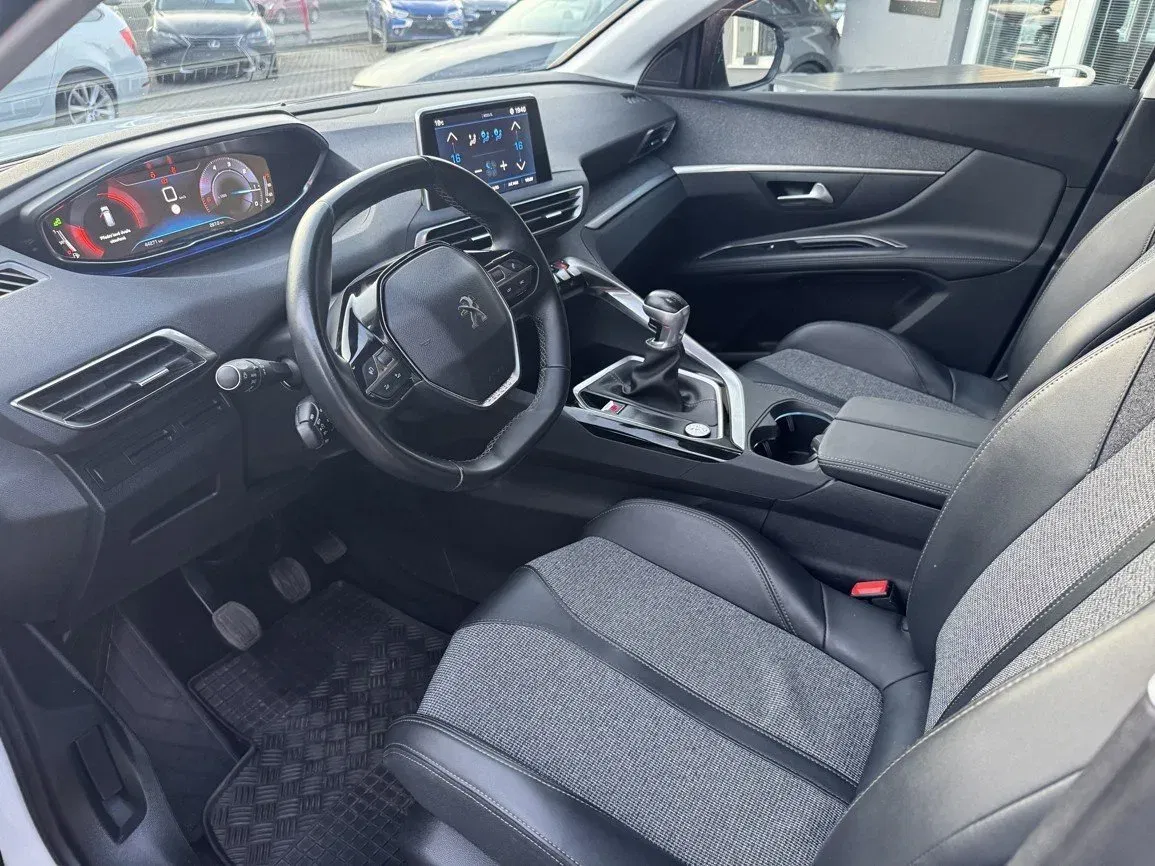 Peugeot 5008 - Náhled 25