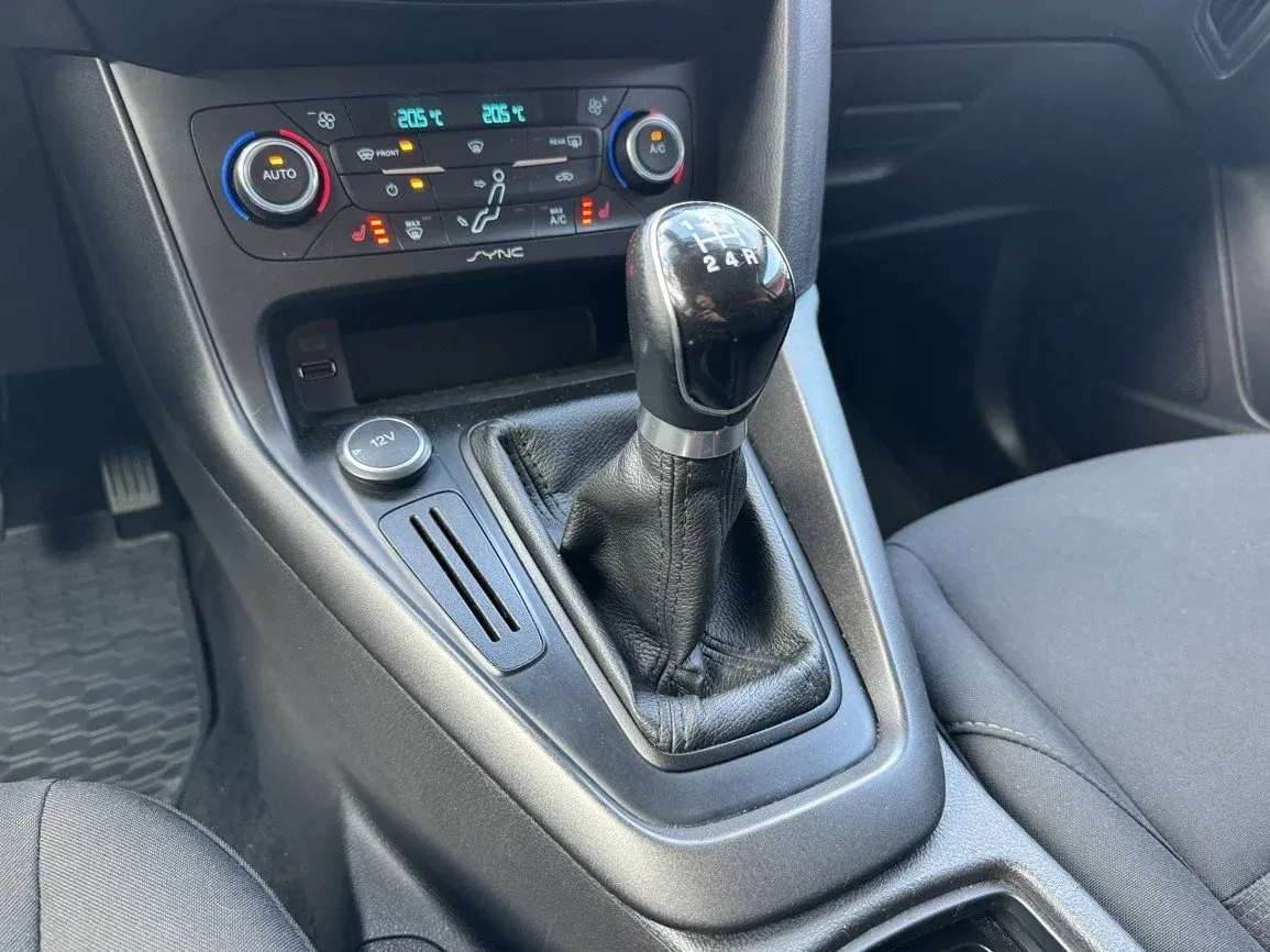 Ford Focus - Náhled 9