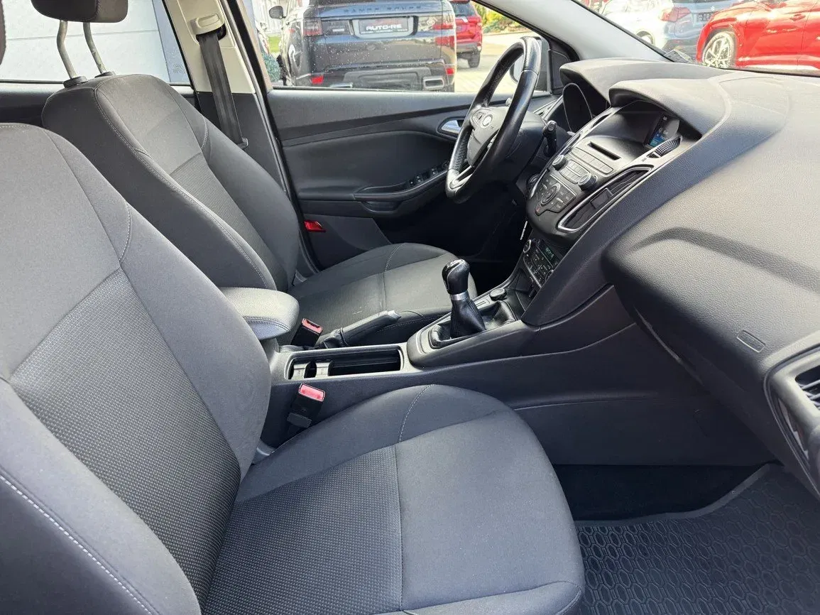 Ford Focus - Náhled 17